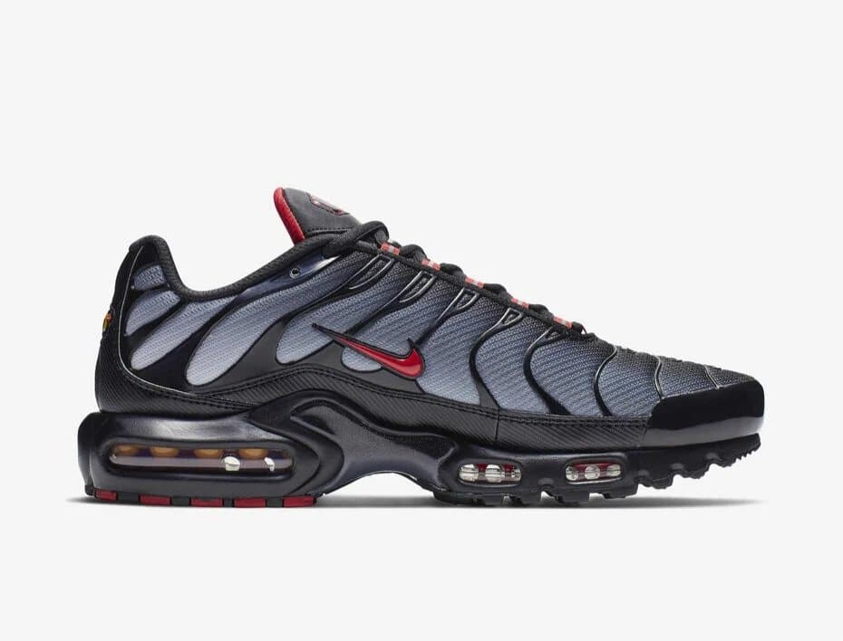 Nike Air Max Plus TN Black/Wolf Grey/Metallic Silver sneakers Nike Air Max Plus TN Black/Wolf Grey/Metallic Silver sneakers