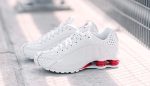 Nike Shox R4 White / University Red sneakers